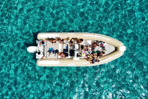 Noleggio gommoni ed escursioni in barca a Costa Rei